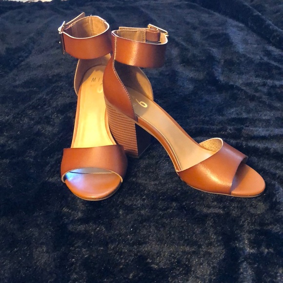 High heeled sandals - Picture 2 of 8